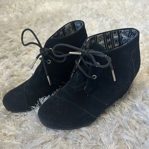 TOMS WOMENS COLETTE WEDGE ANKLE BOOT 6.5